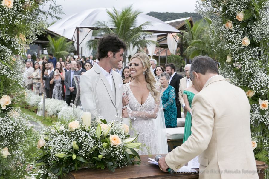 anna quast ricky arruda estaleiro guest house jr mendes ana julia figueiredo lourdinha noyama destination wedding camboriu video soul cozinha ninha flor thai pasin-03772792