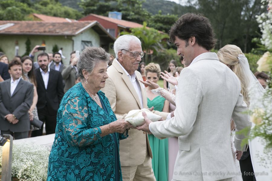 anna quast ricky arruda estaleiro guest house jr mendes ana julia figueiredo lourdinha noyama destination wedding camboriu video soul cozinha ninha flor thai pasin-03773125