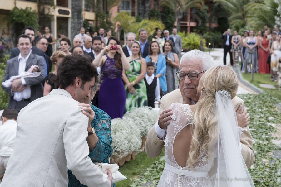 anna quast ricky arruda estaleiro guest house jr mendes ana julia figueiredo lourdinha noyama destination wedding camboriu video soul cozinha ninha flor thai pasin-03773141