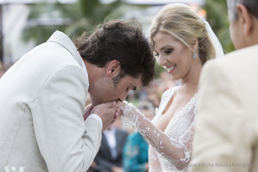 anna quast ricky arruda estaleiro guest house jr mendes ana julia figueiredo lourdinha noyama destination wedding camboriu video soul cozinha ninha flor thai pasin-03773314