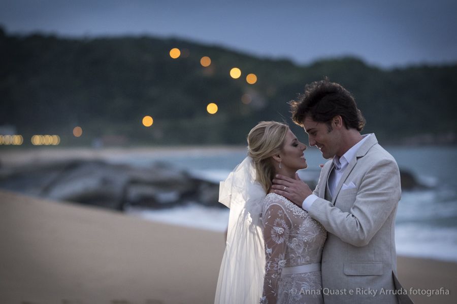 anna quast ricky arruda estaleiro guest house jr mendes ana julia figueiredo lourdinha noyama destination wedding camboriu video soul cozinha ninha flor thai pasin-03774245