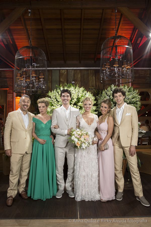 anna quast ricky arruda estaleiro guest house jr mendes ana julia figueiredo lourdinha noyama destination wedding camboriu video soul cozinha ninha flor thai pasin-03774978