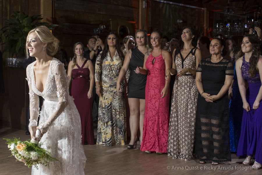 anna quast ricky arruda estaleiro guest house jr mendes ana julia figueiredo lourdinha noyama destination wedding camboriu video soul cozinha ninha flor thai pasin-03775255