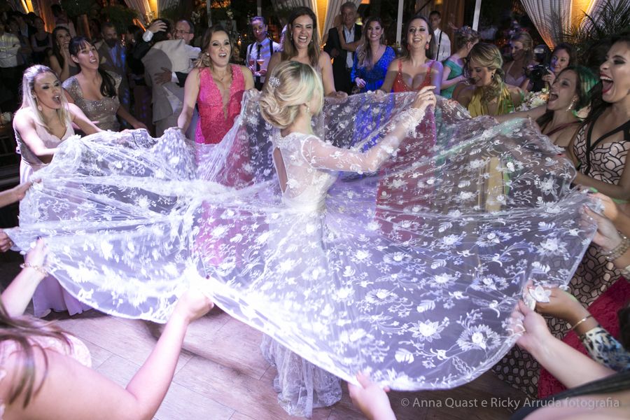 anna quast ricky arruda estaleiro guest house jr mendes ana julia figueiredo lourdinha noyama destination wedding camboriu video soul cozinha ninha flor thai pasin-03775378