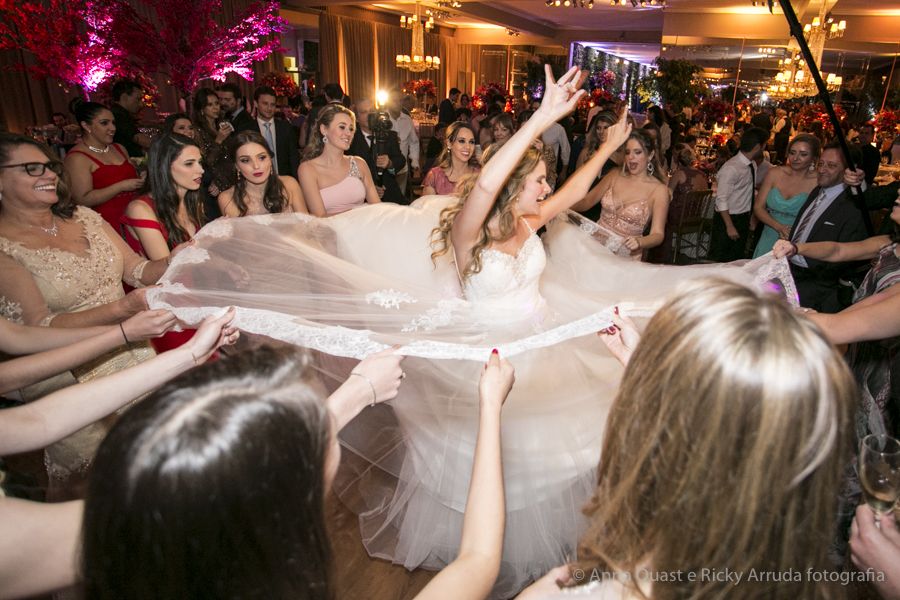 anna-quast-ricky-arruda-buffet-franca-nossa-senhora-do-brasil-vicente-piserni-rubens-decoracoes-sylvia-queiroz-pronovias-tat-make-carol-melo-scards-03833864