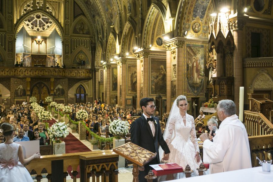 anna-quast-ricky-arruda-sandro-barros-camargo-alfaiataria-1-18-project-luxo-videos-de-cinema-salve-santo-antonio-wendel-cunha-the-king-cake-03691227