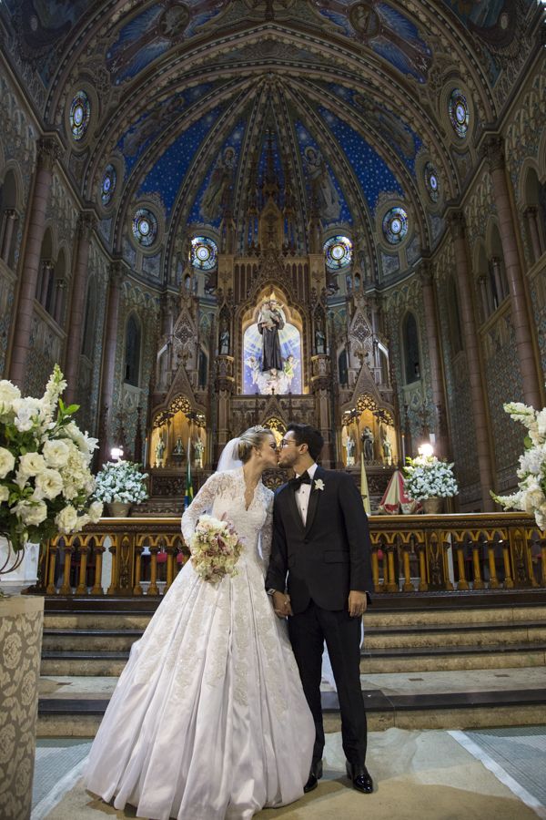 anna-quast-ricky-arruda-sandro-barros-camargo-alfaiataria-1-18-project-luxo-videos-de-cinema-salve-santo-antonio-wendel-cunha-the-king-cake-03691724