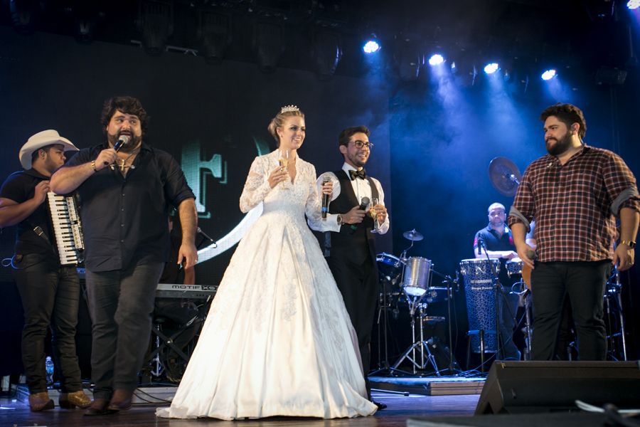 anna-quast-ricky-arruda-sandro-barros-camargo-alfaiataria-1-18-project-luxo-videos-de-cinema-salve-santo-antonio-wendel-cunha-the-king-cake-03693943